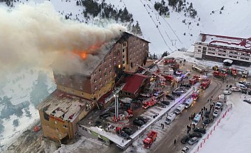 Трагедия на турецком горнолыжном курорте: серьезный пожар в отеле унес жизни 66 человек